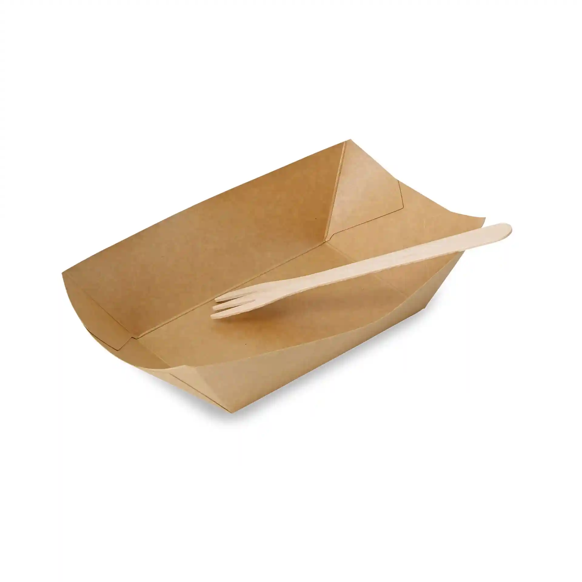 Plateau à snacks en carton brun avec une fourchette en bois, mesurant 21,5 x 16 x 5,5 cm, sur un fond uni.