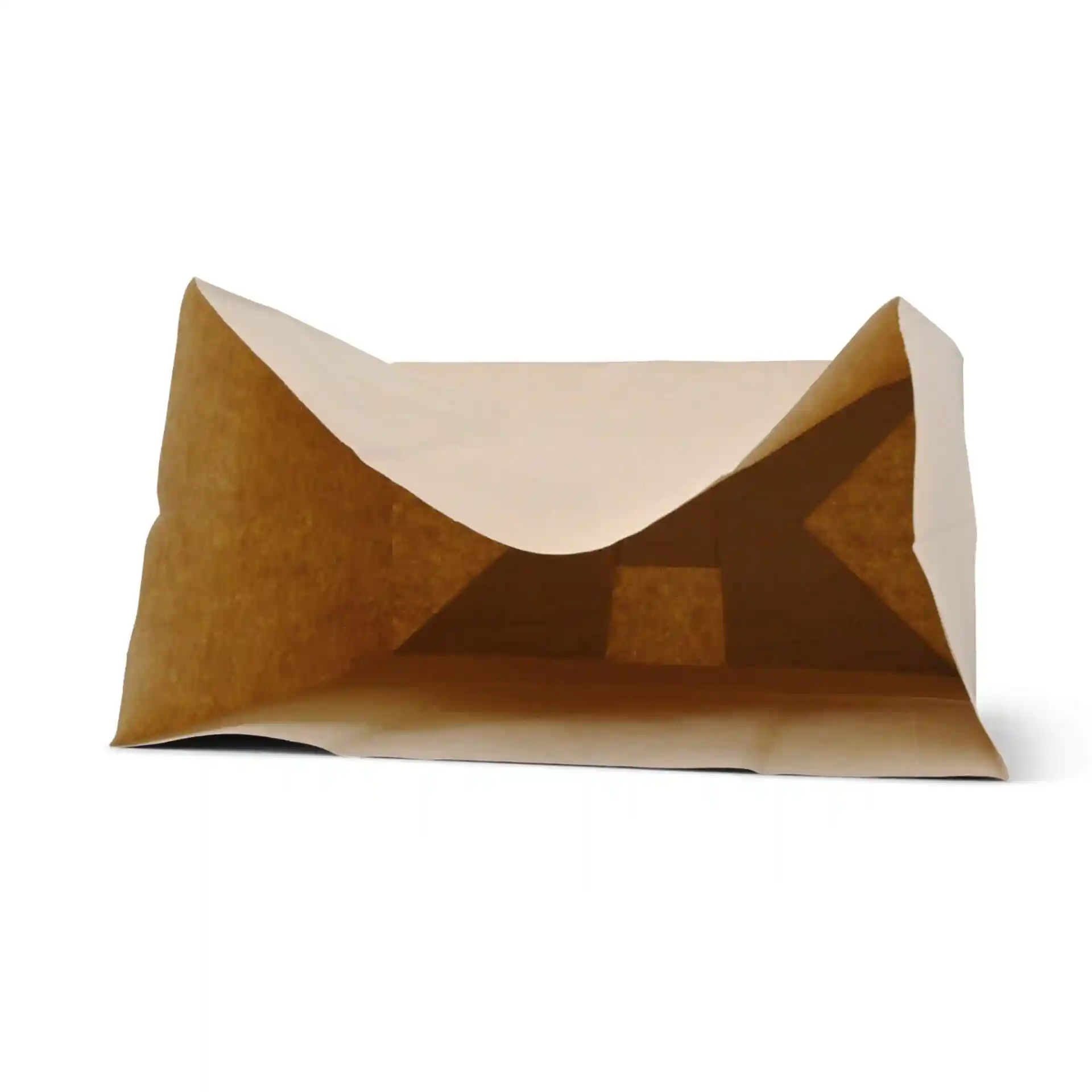 Sac de shopping en kraft marron de forme rectangulaire, ouvert en haut, montrant l'intérieur.