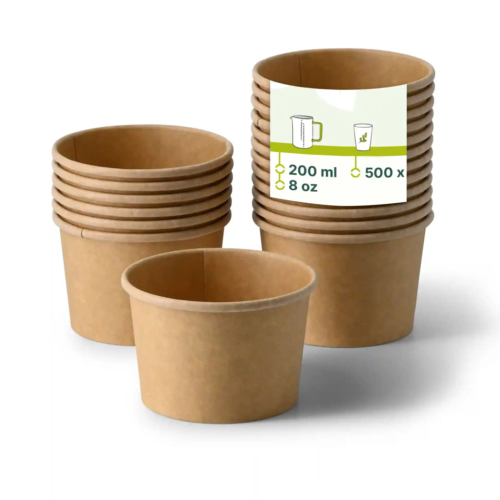 Gobelets en carton marron empilés avec une étiquette indiquant une capacité de 200 ml et des dimensions, avec plusieurs gobelets similaires derrière.