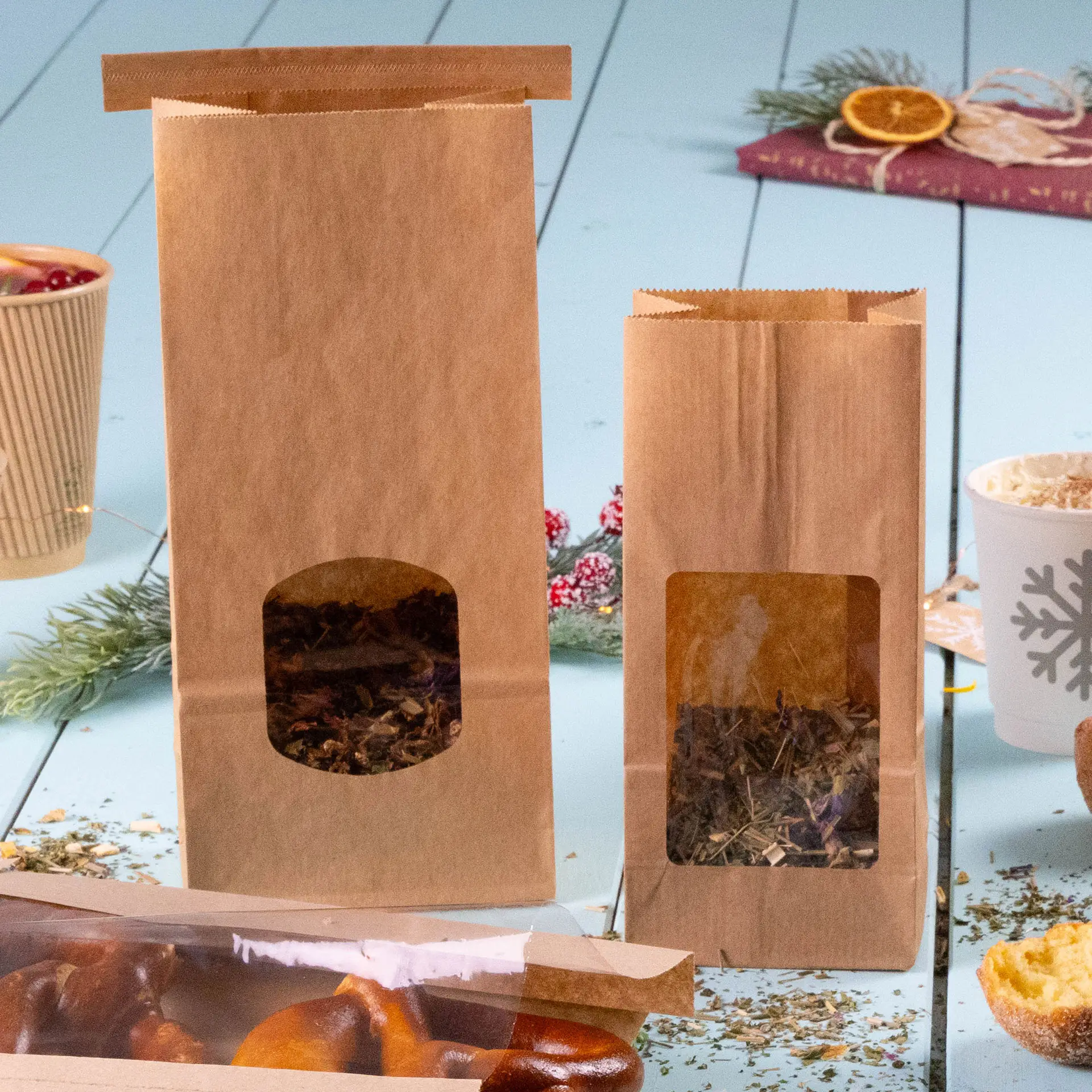 Blockbeutel m. Fenster M, 11,5 x 7 x 24,5 cm, PP-Folie, braun, Clipband, Kraftpapier