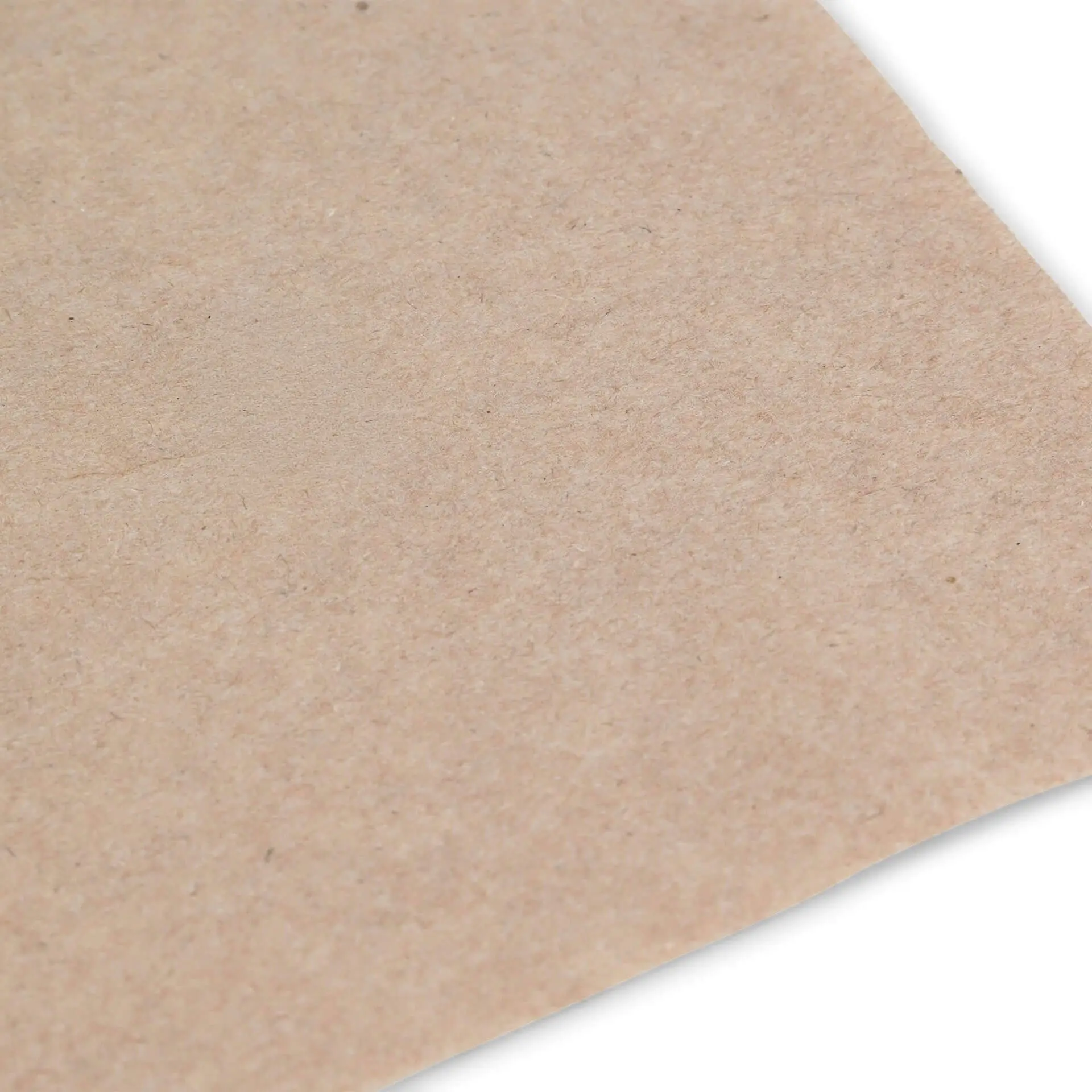 Image d'une serviette en papier non blanchie avec un symbole de recyclage imprimé et un texte indiquant qu'elle est fabriquée à partir de matériaux recyclés.