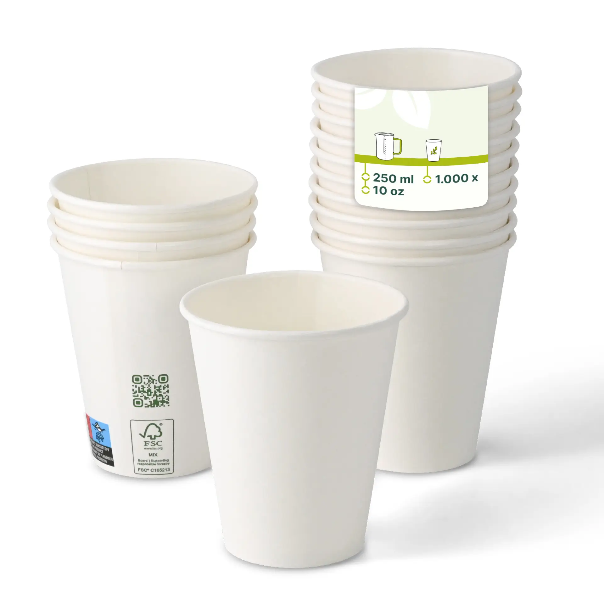 Un gobelet en papier blanc, 250 ml, avec un revêtement en PLA ; empilé avec plusieurs gobelets similaires derrière affichant les informations produit.