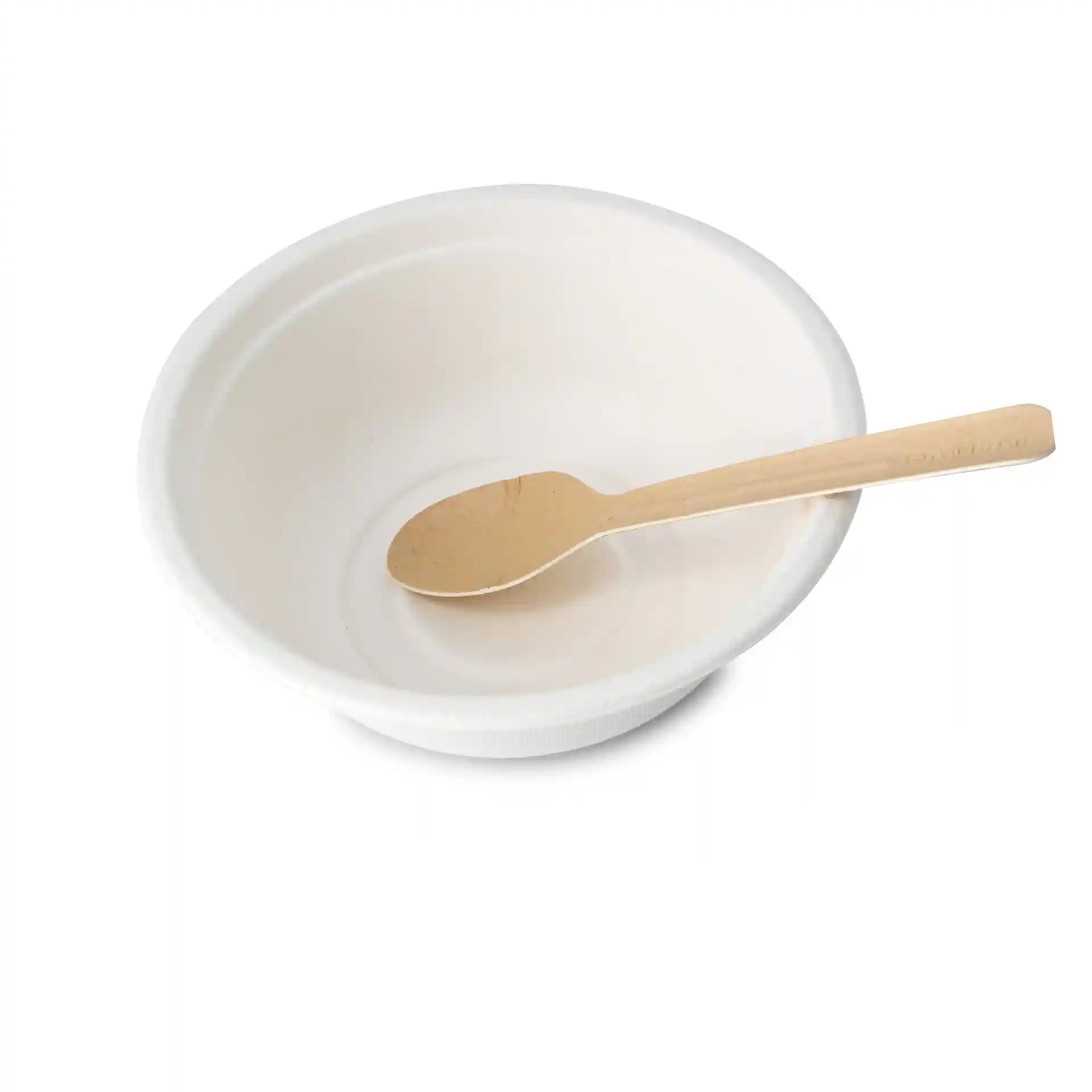 Bol rond en canne à sucre blanc avec une cuillère en bois à l'intérieur, capacité de 500 ml, sur un fond uni.
